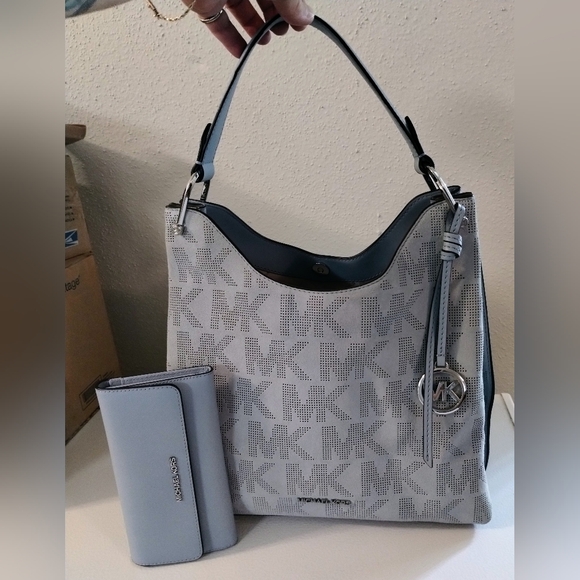 Michael Kors Handbags - Michael Kors Shoulder Bag With Michael Kors Wallet